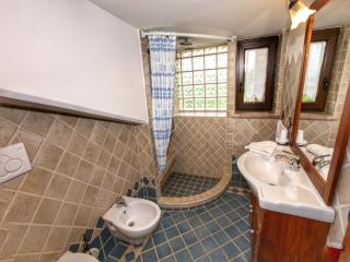 Peaceful Villa in Montefiascone with Bubble Bath - 9