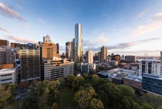 Great Location Designer City Gem with Pool GYM SAUNA - Melbourne - 6