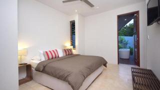 38 Beachfront Mirage - 6