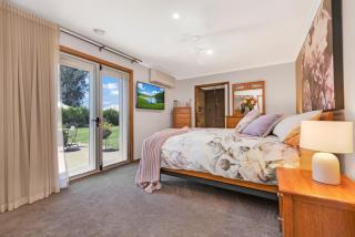 Guthrie's Place - Family Resort Style Home by Echuca Holiday Homes - Moama - 8