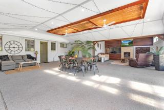 Guthrie's Place - Family Resort Style Home by Echuca Holiday Homes - Moama - 2