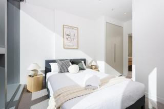 Modern 2BR2Bth wBathtub SthCross WSP-41D - Melbourne - 1