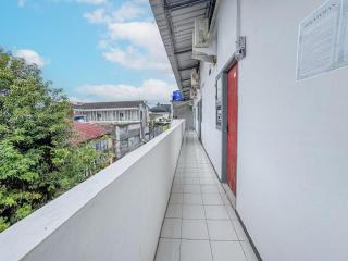 OYO 93683 Kost Naura - Macáçar - 8