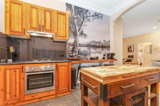 5 Simms - Echuca Holiday Homes - Moama - 2