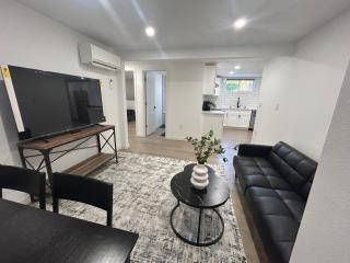 2 bedrooms near Downtown, Airport, stadiums, light rail - 9