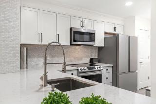 Modern Retreat - Charleston - 9