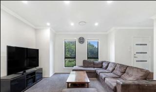 Family Home with Separate Stuio - Riverstone - 0