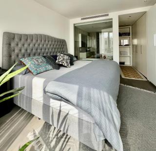 Luxury VIP, 1BR, Waterfront amazing View, D1 Tower, Jaddaf - 1