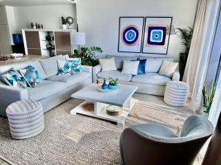 Luxury VIP, 1BR, Waterfront amazing View, D1 Tower, Jaddaf - 6
