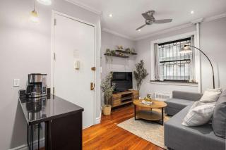 Trendy NYC Stay Close to It All - 3