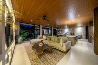 The Plaza 4BR With Pool in Bali s Eat Street - Seminyak - 6