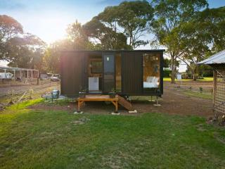 Lara Grove Cottage by Tiny Away - - 9
