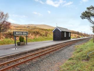 Edward Terrace Cottage - Bettws Garmon - 6