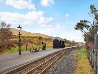 Edward Terrace Cottage - Bettws Garmon - 5