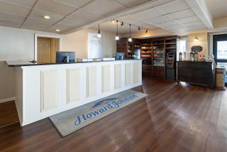 Howard Johnson Plaza by Wyndham Ocean City Oceanfront - Ocean City - 9