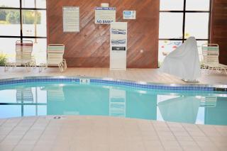 Days Inn & Suites by Wyndham Wausau - Wausau - 2