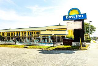 Days Inn by Wyndham Little River - Little River - 9