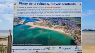 Au pied de la Plage de la falaise - 1