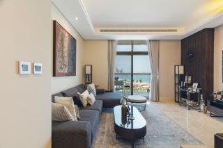 Best View Luxury 2BDR Palm Jumeirah, Beach & Pool - 4