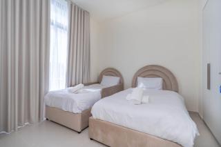 Stylish Living - Brand-New Family Community - 4