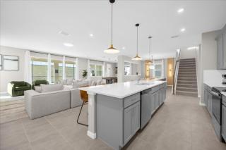 9 Bedrooms 65 Bathrooms Solara 2368Sr - 1