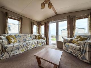 Beautiful Caravan With Decking At Hoburne Devon Bay, Ref 54058F - Paignton - 1