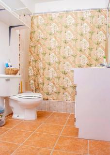 Courtside Studio w SeaView Pool Deck near Airport - Belize City - 1
