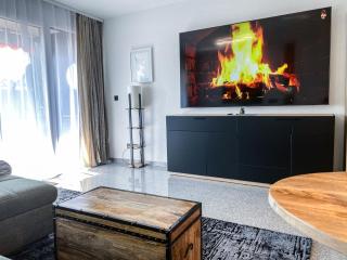 Relax-Apartments - Indoor-Pool - Sauna - Küche - kostenlos Parken - Balkon - teilweise Massagesessel - 85 Zoll Smart-TV - Schonach - 2