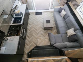 Woof Luxury Family Pod - 6