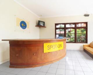 SPOT ON 2426 Hotel Aget Jaya Ii - Ubud - 6