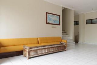 SPOT ON 2426 Hotel Aget Jaya Ii - 4