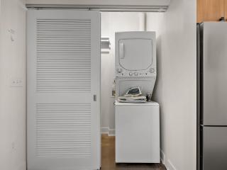 CozySuites NLG - Modern studio condo #21 - Minneapolis - 1