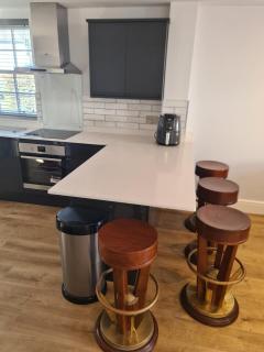 Number 10 - Stunning brand new house - sleeps 6 - free parking - 6