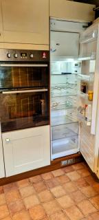 Your 4 Bedroom Townhouse - Superking Bed - Stamford - 9
