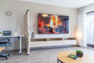 Relax-Apartments - Indoor-Pool - Sauna - Küche - kostenlos Parken - Balkon - teilweise Massagesessel - 85 Zoll Smart-TV - Schonach - 6