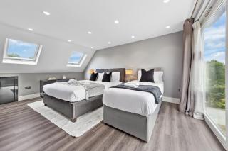 Luxury 5-Bed Golfside Home in Stockwood Park - Luton - 7