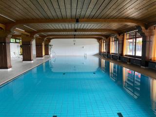 Relax-Apartments - Indoor-Pool - Sauna - Küche - kostenlos Parken - Balkon - teilweise Massagesessel - 85 Zoll Smart-TV - Schonach - 9