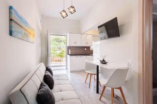 Seaview Serenity - Beachside Getaways - Ayía Kiriakí - 7