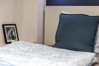 Downtown Comfort Apartment - 8