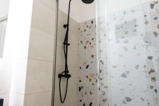 Cozy and modern apartment near city center - Atene - 7