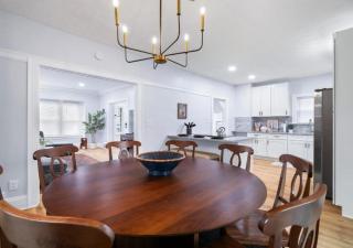 4 Bed 2 Bath Walk to Lakewood Restaurants and Shops - Lakewood - 4