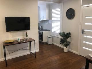 Perfection On Prince - Orange - 1