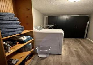 3 Bedroom Home, Walk to Lake Erie - Willoughby - 4