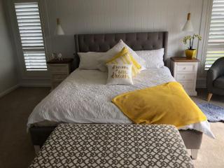 Armara Views - Orange - 5