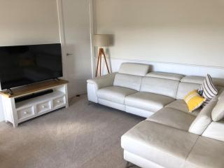 Armara Views - Orange - 3