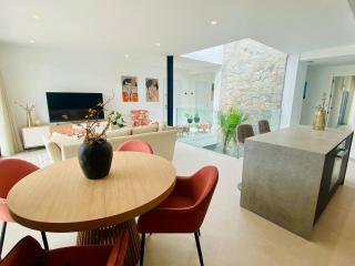 LUXURY VILLA ROMERO SANTA ROSALIA RESORT by PREMIUM SPAIN PROPERTIES - Las Casicas - 3