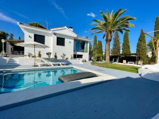 VILLA EXCLUSIVA con Piscina, Jardín y Barbacoa - Peligros - 9