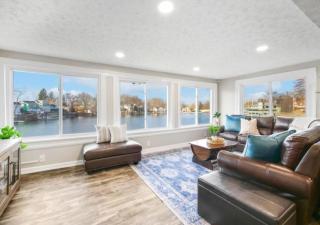 Lakefront Retreat on Portage Lakes w/Game Room - Akron - 0