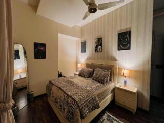 Elysium Tower - LMY Executive Hotel Serviced Apartments Facing Centaurus Mall Islamabad - 2