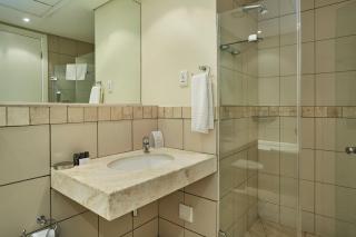102 Ellesmere - 6